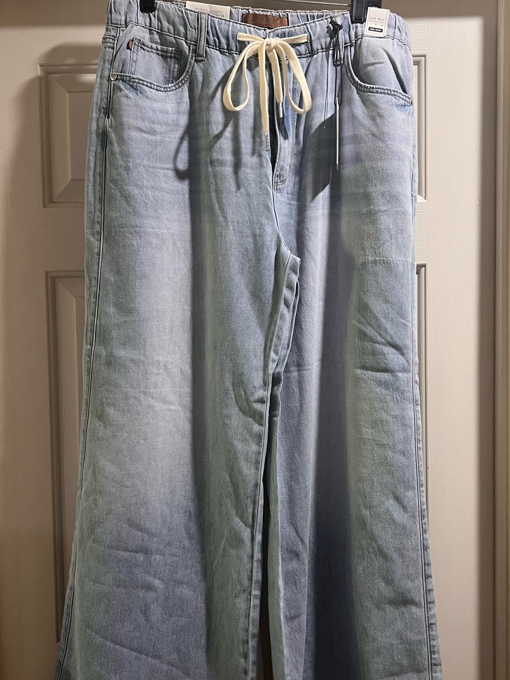 Judy Blue NWT High-Rise Light Blue Wide-Leg Women’s Jeans with Drawstring